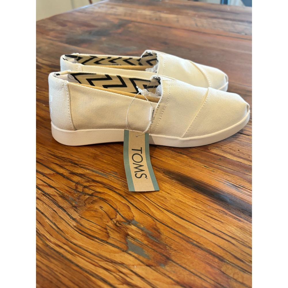 NWT TOMS Alpargata Plus Women White Recycled Cotton Canvas Shoes 10021577 size 6